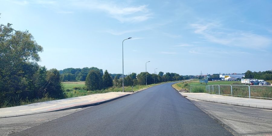 2024 09 03 km 245+600 droga wzdłuż rzeki Drama