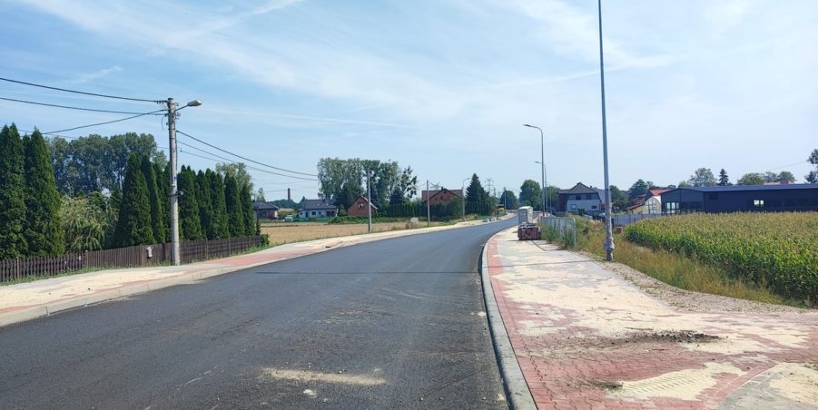 2024 09 03 km 246+400 ul. Wiejska strona prawa