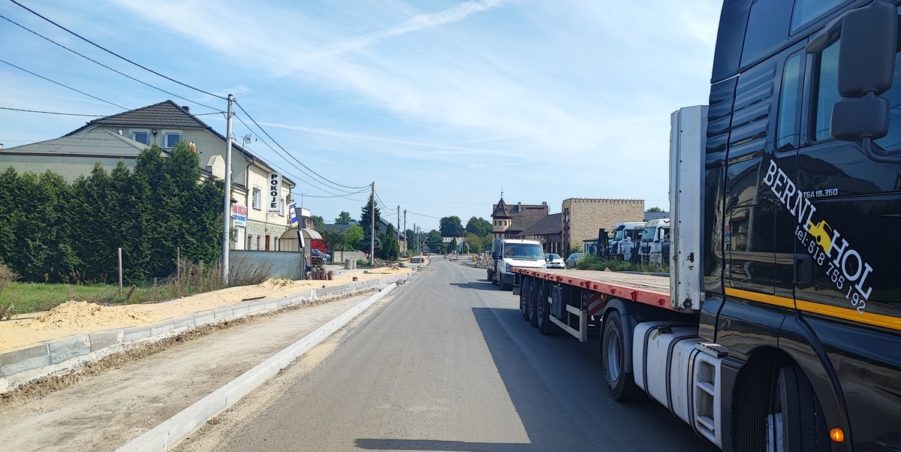 2024 09 03 km 247+700 Karchowice ulica Polna