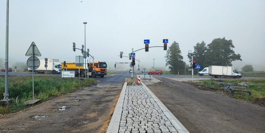2024 09 11 km 244+600 skrzyżowanie z ul. Gliwicką strona lewa