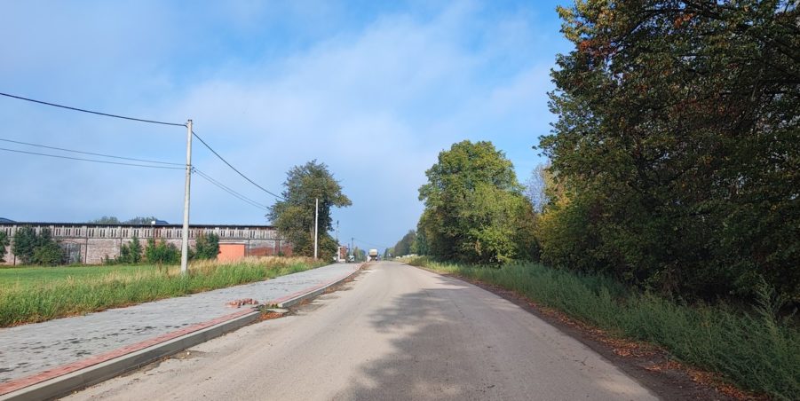 2024 09 11 km 252+950 ul. Robotnicza strona lewa