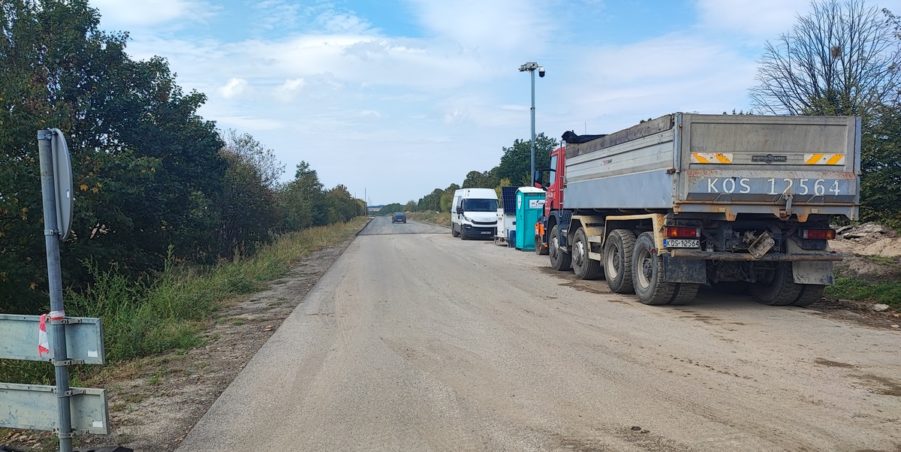 2024 09 19 km 251+200 ul. Konary przystanek