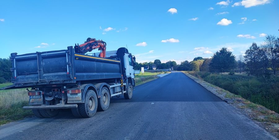 2024 09 25 km 245+300 droga wzdłuż rzeki Drama