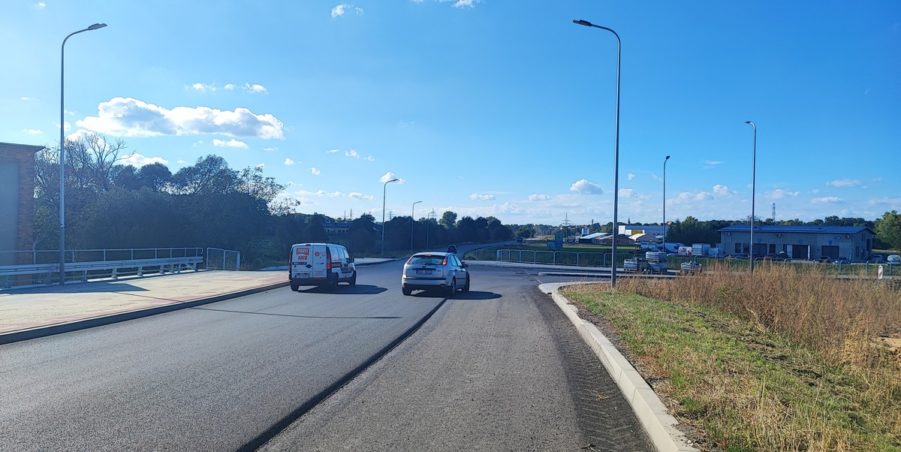 2024 09 25 km 245+600 droga wzdłuż rzeki Drama