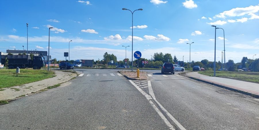 2024 09 25 km 255+900 rondo Wieszowa strona prawa