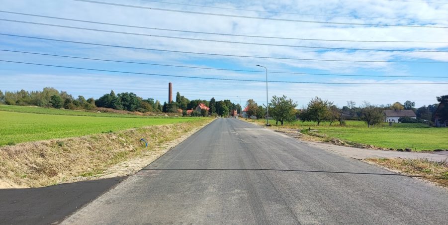 2024 10 01 km 247+200 pola strona prawa