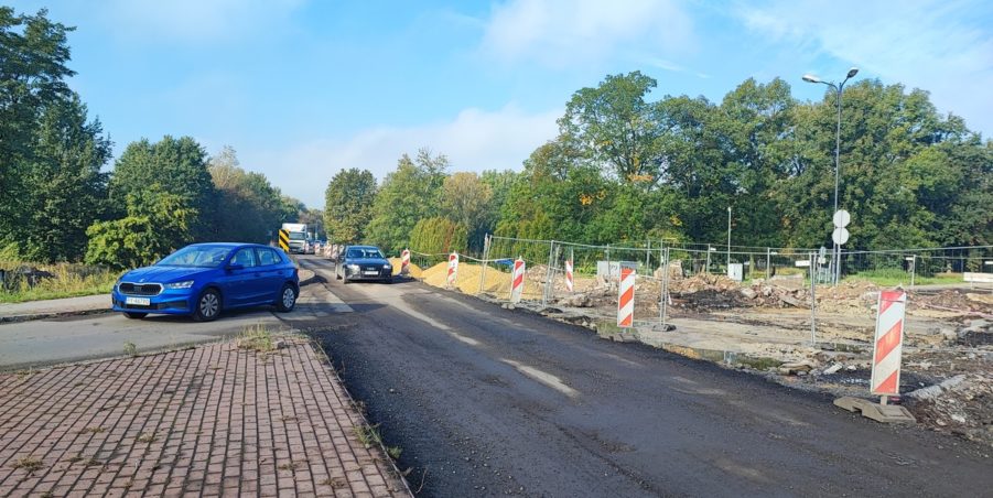 2024 10 07 km 244+150 skrzyżowanie z ul. Powstańców Śląskich strona lewa