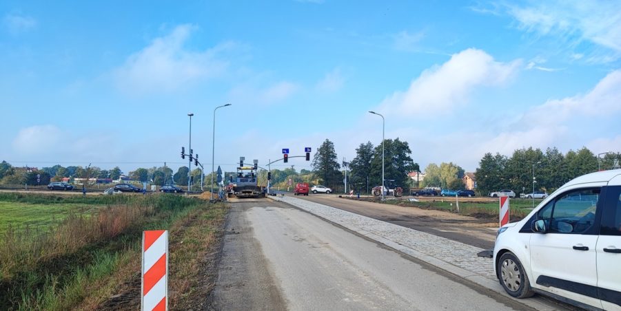 2024 10 07 km 244+600 skrzyżowanie z ul. Gliwicką strona lewa