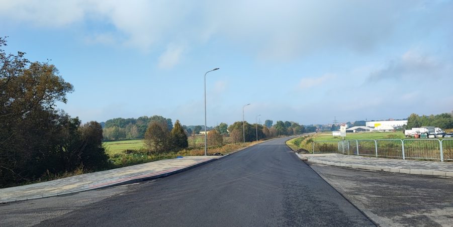 2024 10 07 km 245+600 droga wzdłuż rzeki Drama