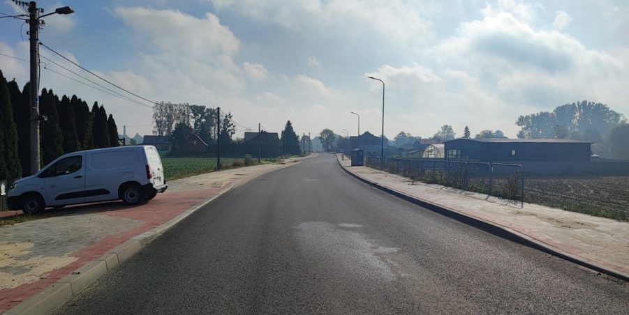 2024 10 07 km 246+400 ul. Wiejska strona prawa