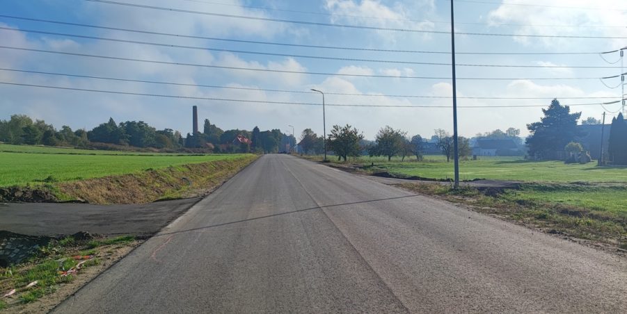 2024 10 07 km 247+200 pola strona prawa
