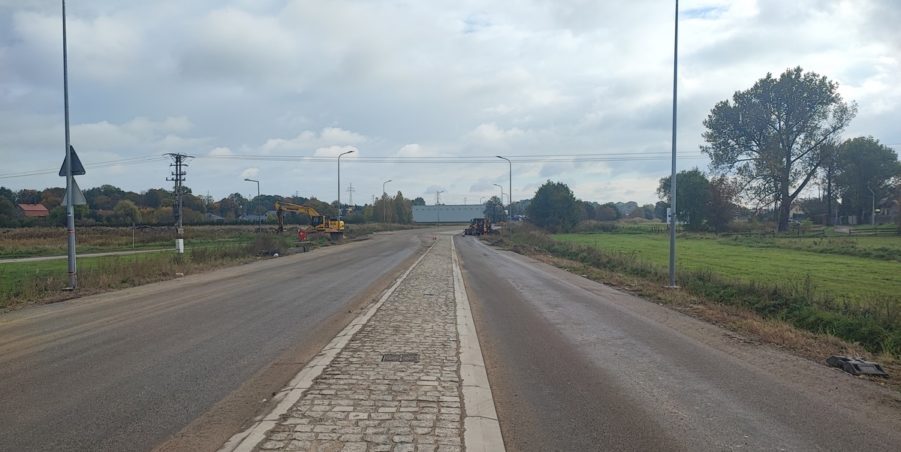 2024 10 15 km 244+600 skrzyżowanie z ul. Gliwicką strona prawa