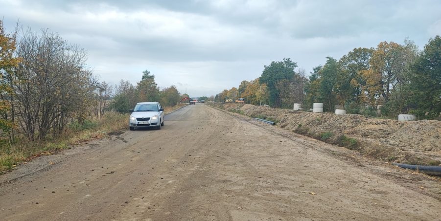 2024 10 15 km 251+200 ul. Konary przystanek