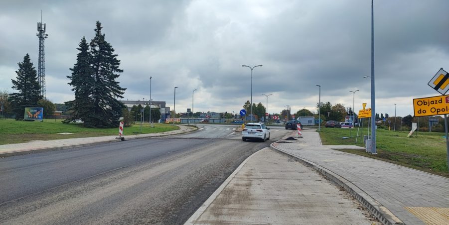 2024 10 15 km 255+900 rondo Wieszowa strona prawa