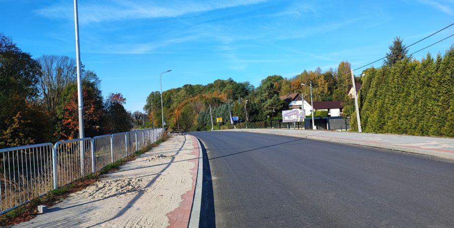 2024 10 22 km 246+400 ul. Wiejska strona lewa
