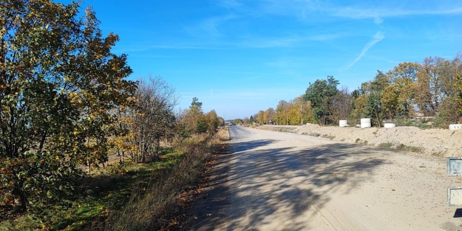 2024 10 22 km 251+200 ul. Konary przystanek