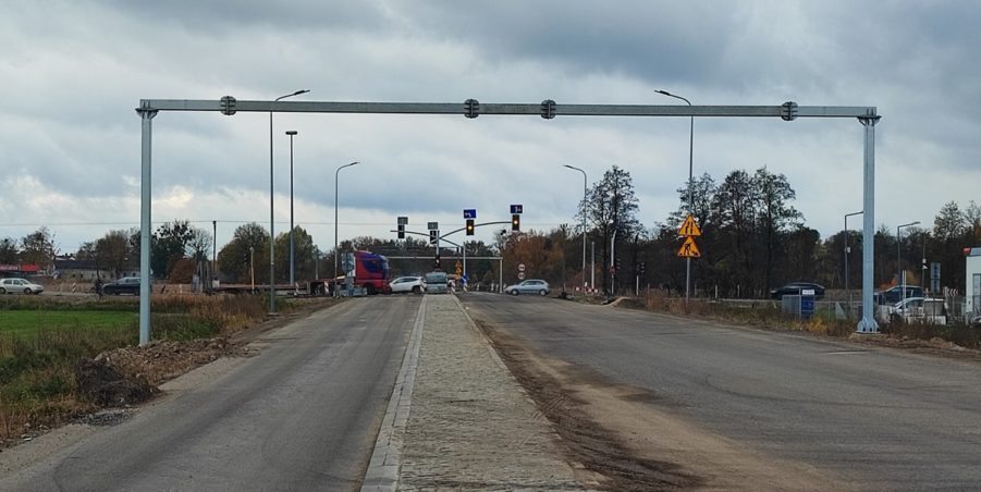 2024 10 31 km 244+600 skrzyżowanie z ul. Gliwicką strona lewa