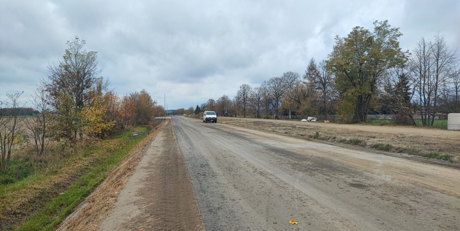 2024 10 31 km 251+200 ul. Konary przystanek