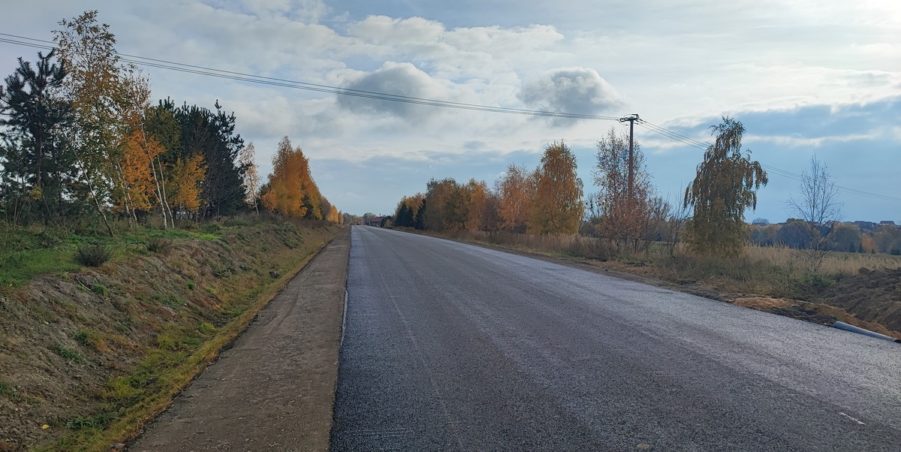 2024 10 31 km 252+500 pola strona prawa