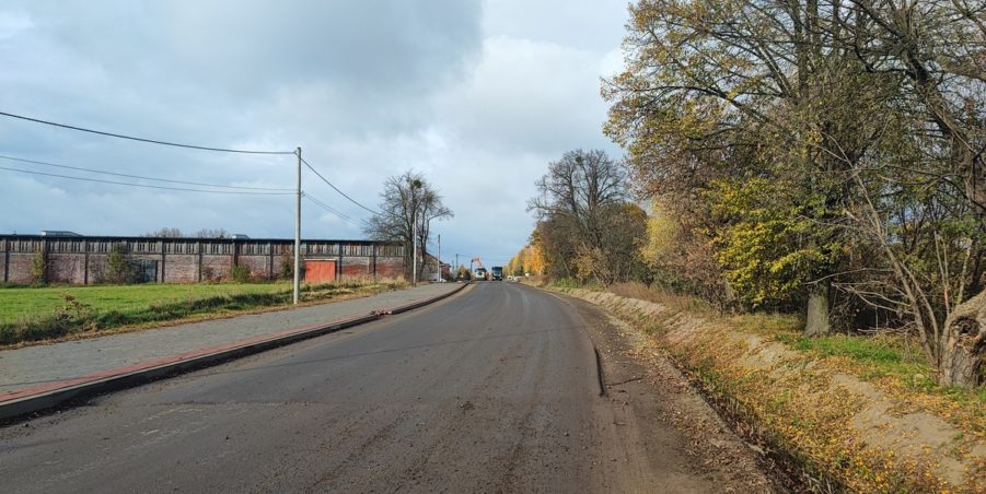 2024 10 31 km 252+950 ul. Robotnicza strona lewa