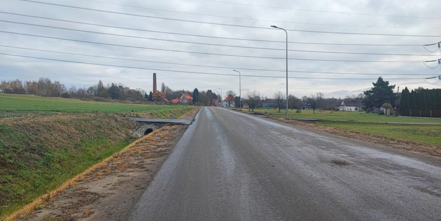 2024 11 14 km 247+200 pola strona prawa