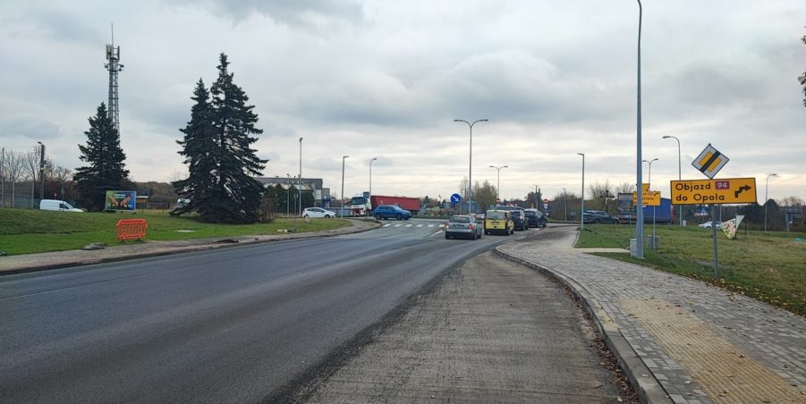 2024 11 14 km 255+900 rondo Wieszowa strona prawa