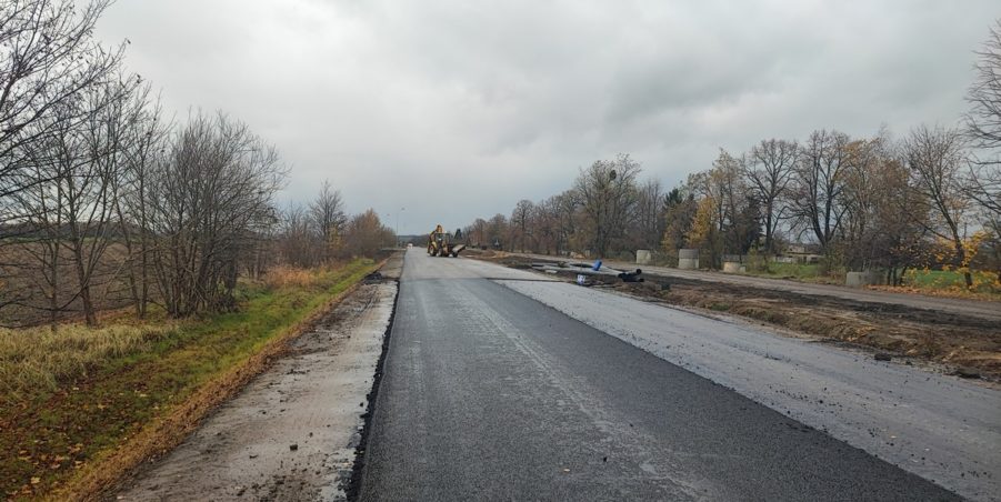 2024 11 18 km 251+200 ul. Konary przystanek