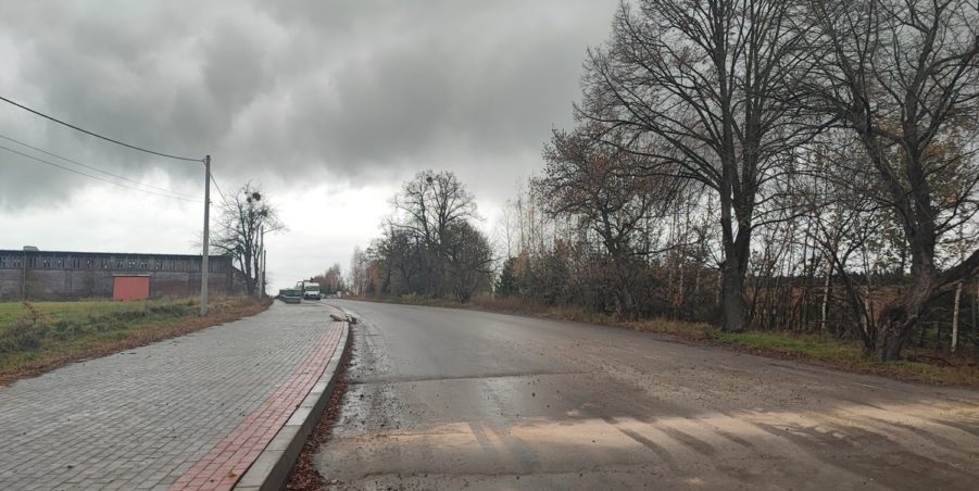 2024 11 18 km 252+950 ul. Robotnicza strona lewa