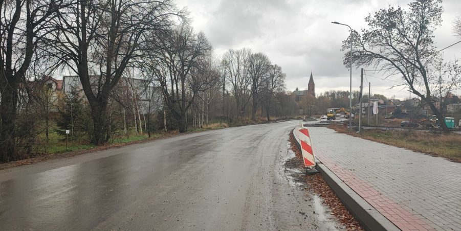 2024 11 18 km 252+950 ul. Robotnicza strona prawa