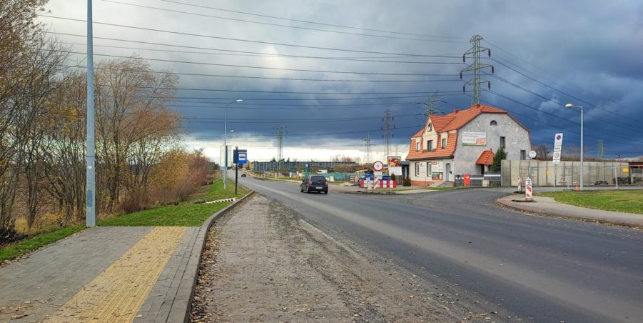 2024 11 28 km 255+900 rondo Wieszowa strona lewa