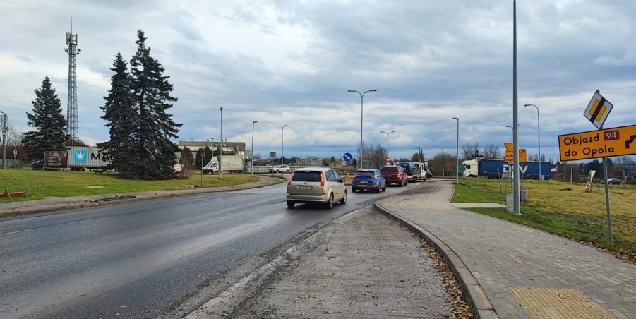 2024 11 28 km 255+900 rondo Wieszowa strona prawa