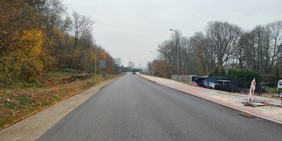 km 246+000 ul. Bytomska strona prawa