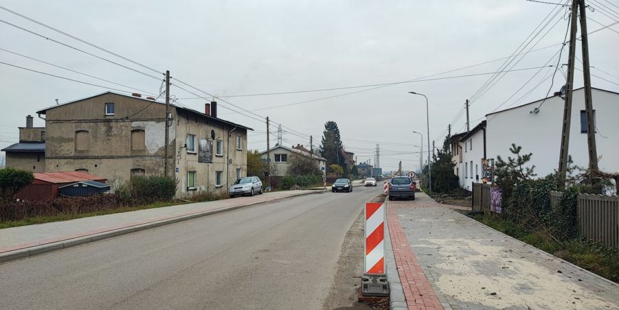 km 255+100 przy A1 strona lewa