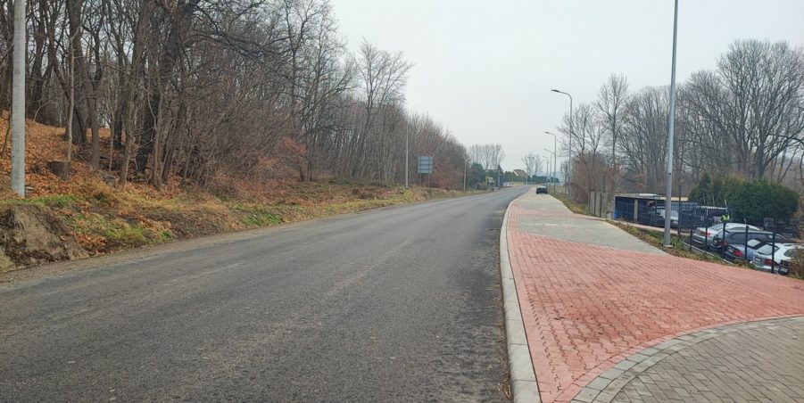 2024 12 04 km 246+000 ul. Bytomska strona prawa