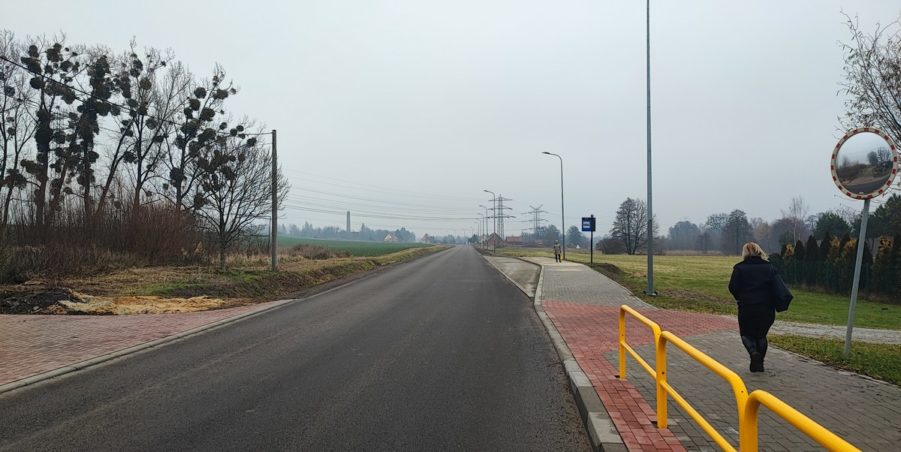 2024 12 04 km 246+550 ul. Wiejska strona prawa