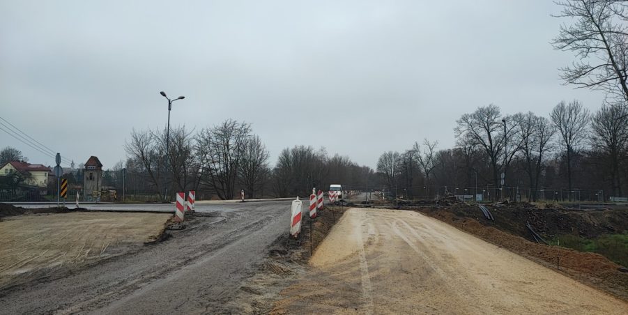 2024 12 13 km 244+150 skrzyżowanie z ul. Powstańców Śląskich strona lewa