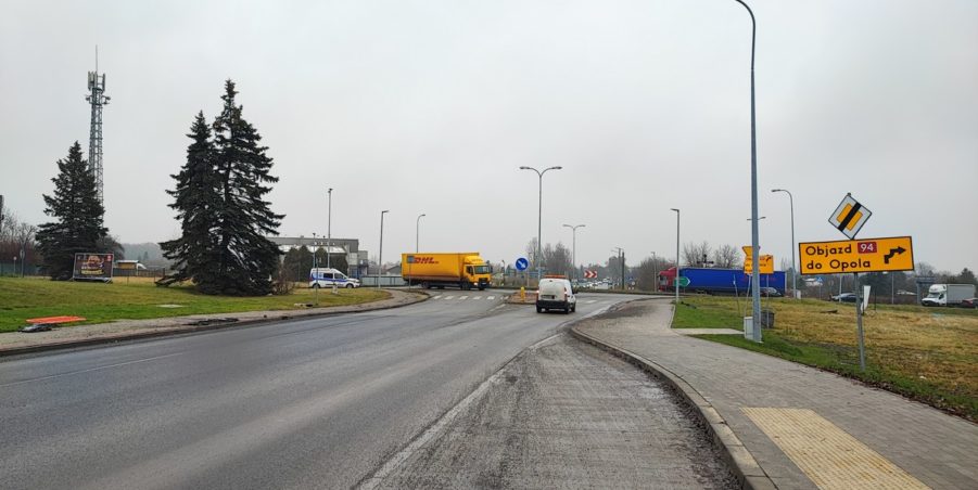 2024 12 13 km 255+900 rondo Wieszowa strona prawa