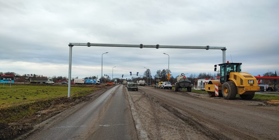 2024 12 17 km 244+600 skrzyżowanie z ul. Gliwicką strona lewa