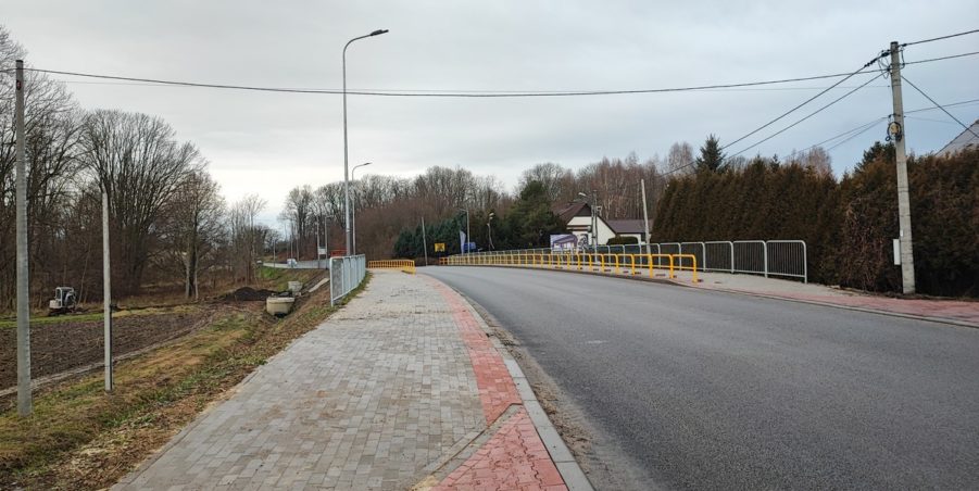 2024 12 17 km 246+400 ul. Wiejska strona lewa