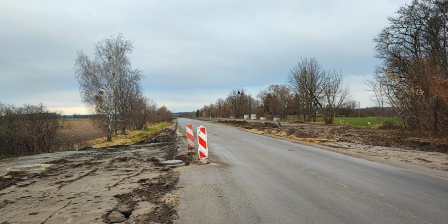 2024 12 17 km 251+200 ul. Konary przystanek