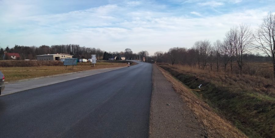 2025 01 09 km 245+300 droga wzdłuż rzeki Drama