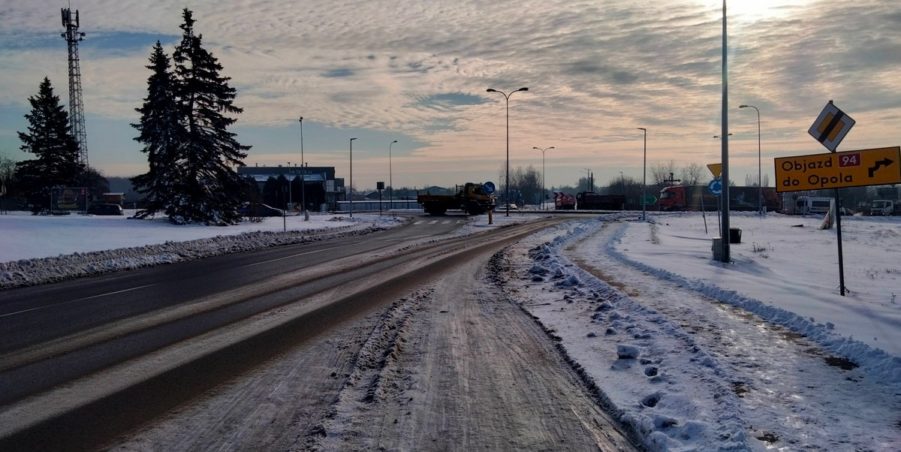 2025 01 14 km 255+900 rondo Wieszowa strona prawa