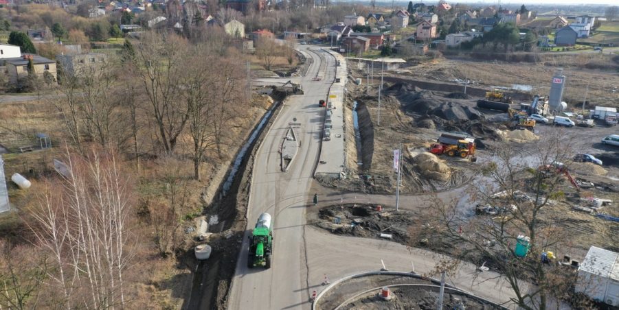 38. 253+100 Wieszowa ul Robotnicza zaplecze budowy
