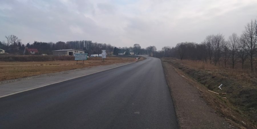 2025 02 07 km 245+300 droga wzdłuż rzeki Drama