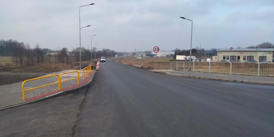 2025 02 07 km 245+600 droga wzdłuż rzeki Drama strona lewa