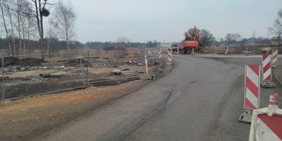 2025 02 13 km 244+150 skrzyżowanie z ul. Powstańców Śląskich strona prawa