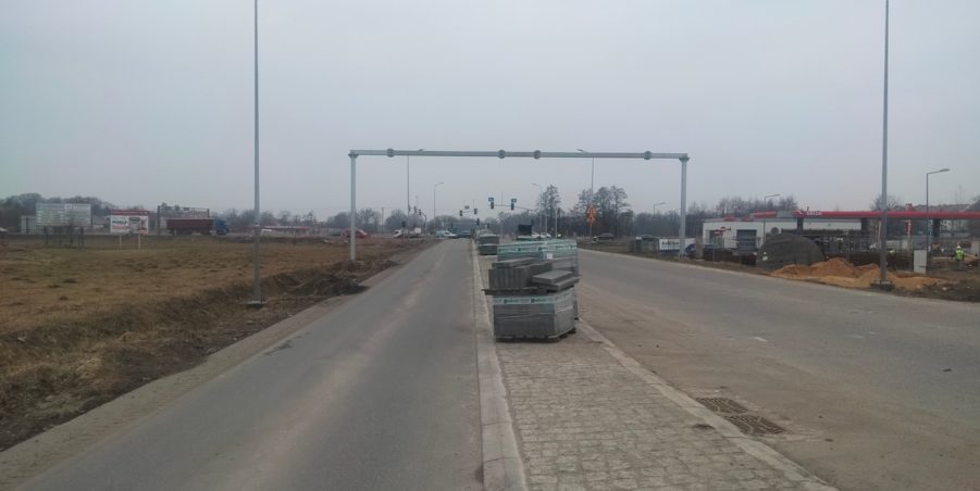 2025 02 21 km 244+600 skrzyżowanie z ul. Gliwicką strona lewa
