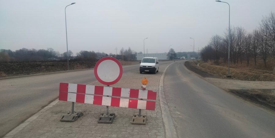 2025 02 21 km 244+600 skrzyżowanie z ul. Gliwicką strona prawa