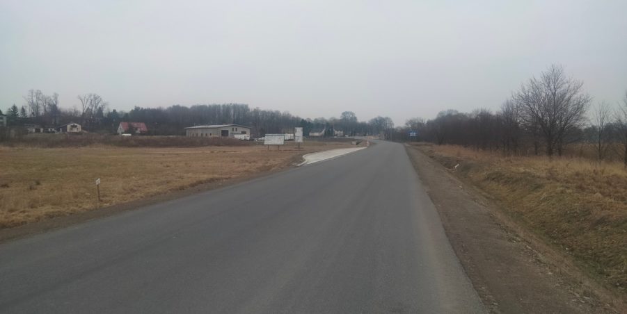 2025 02 21 km 245+300 droga wzdłuż rzeki Drama