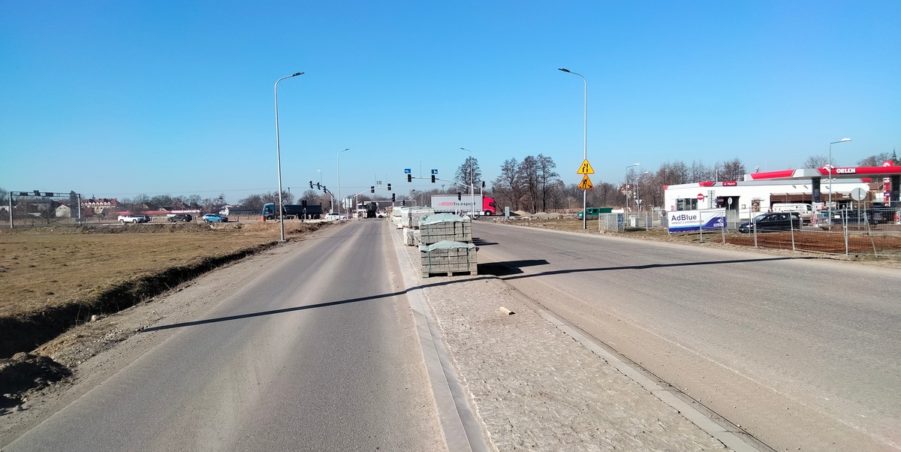 2025 03 06 km 244+600 skrzyżowanie z ul. Gliwicką strona lewa
